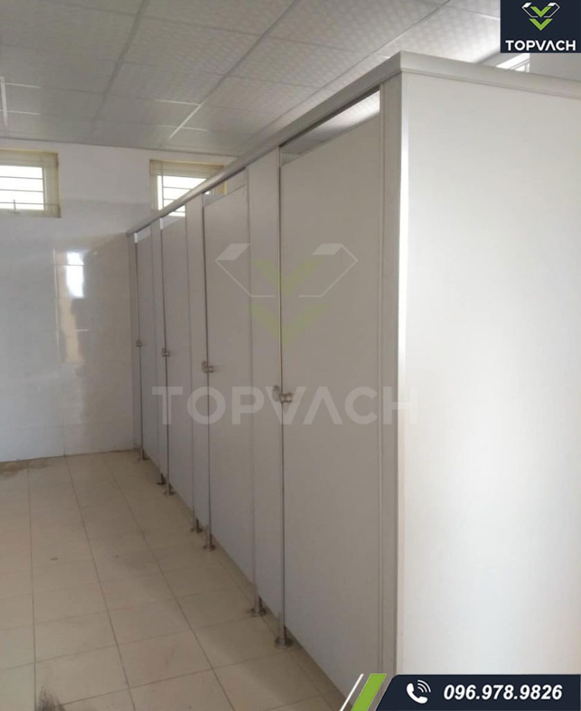 Thi công 400m2 vách ngăn vệ sinh compact cho công ty PST VINA