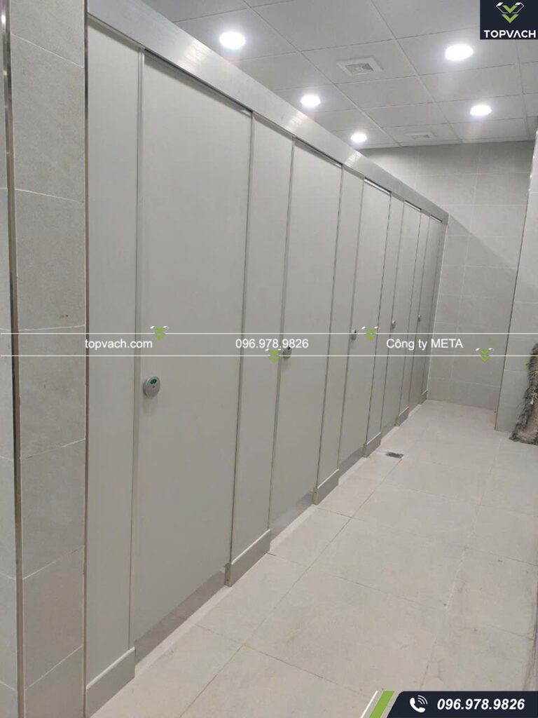 Hoàn thiện thi công 300m2 vách ngăn vệ sinh cho nhà máy Siflex